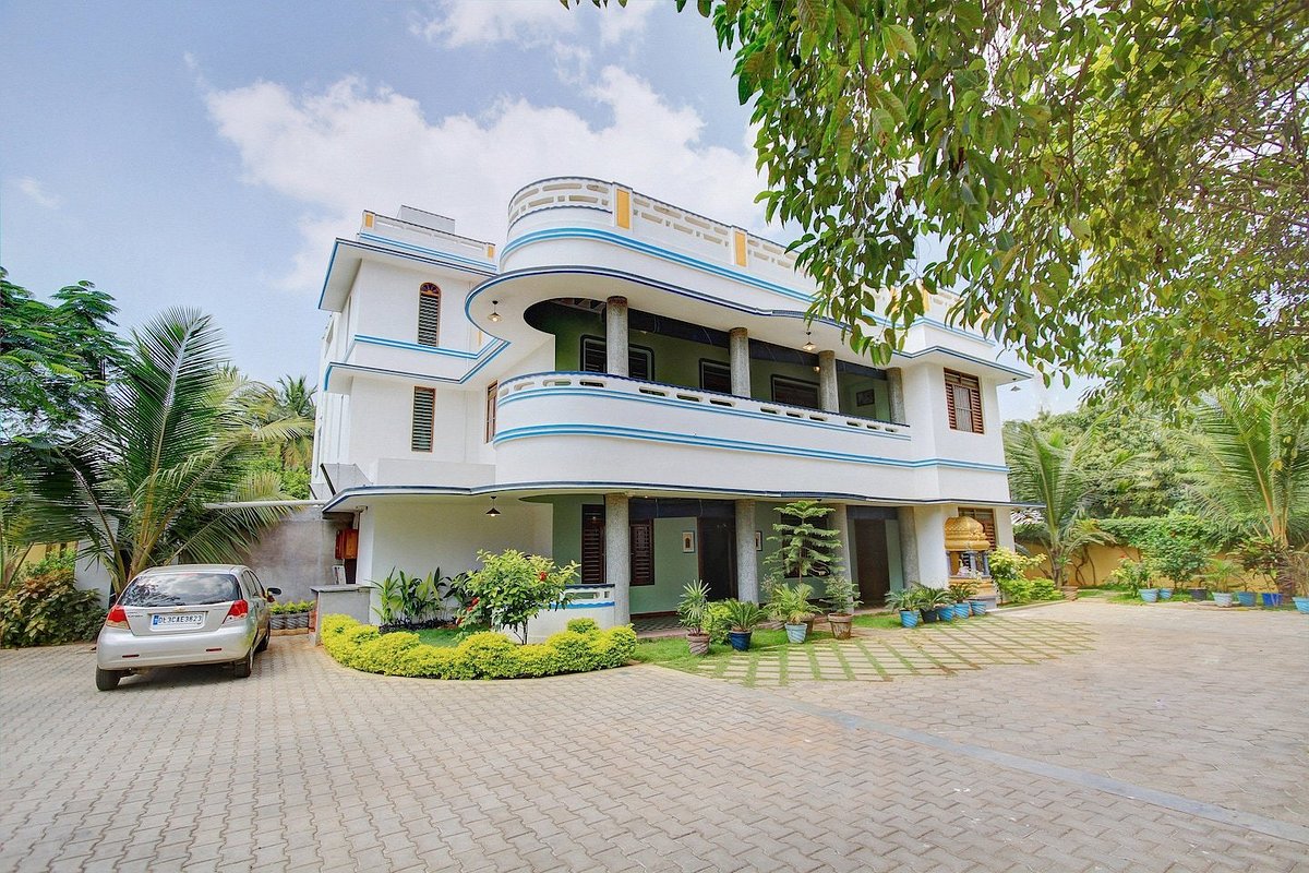 OYO 8928 Les Boganveillea, hotel in Pondicherry
