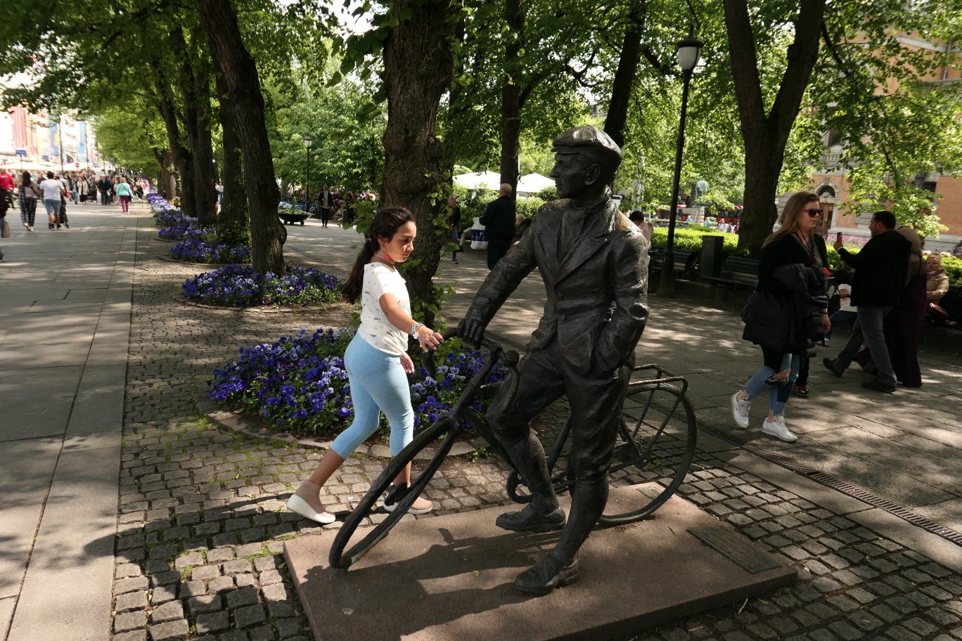 Gunnar Sønsteby Statue (Oslo) - All You Need To Know BEFORE You Go