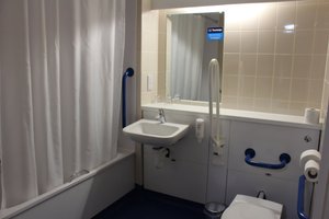 Room & Suite