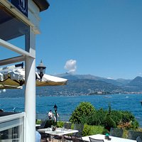 view of lake from resturant