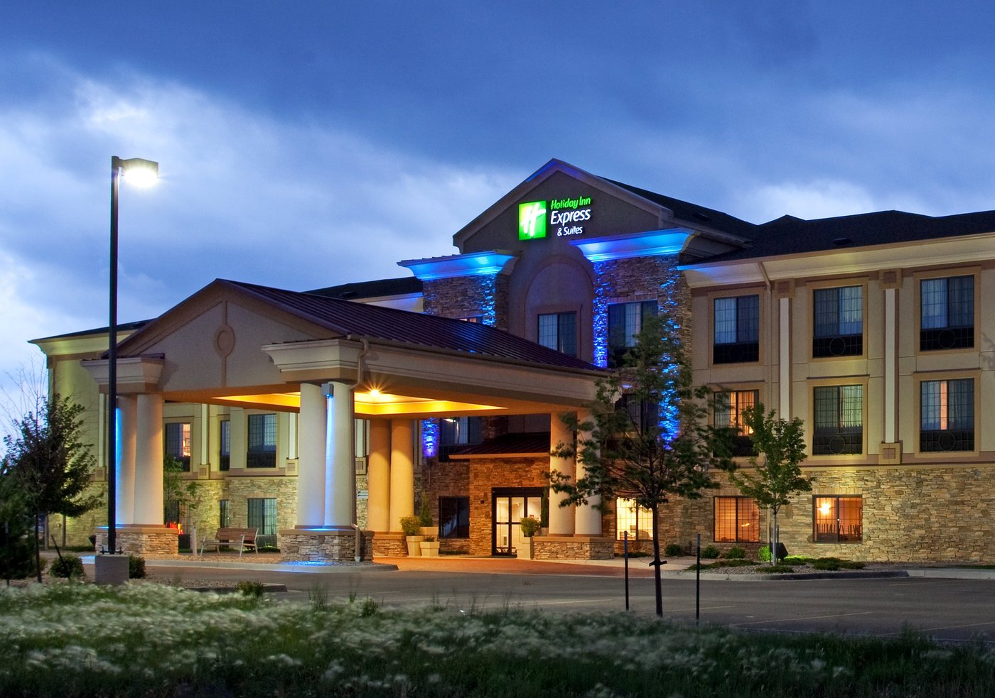 HOLIDAY INN EXPRESS & SUITES LONGMONT - BOULDER AREA, AN IHG HOTEL ...