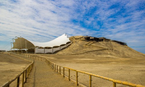 Vista hacia Huaca Cao Viejo
