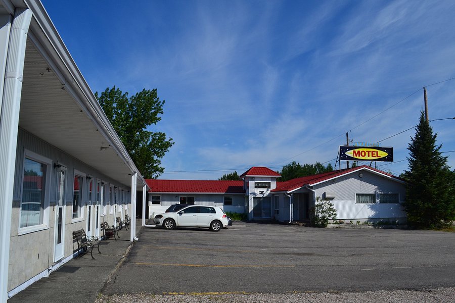 Stardust Motel Ontario Canada