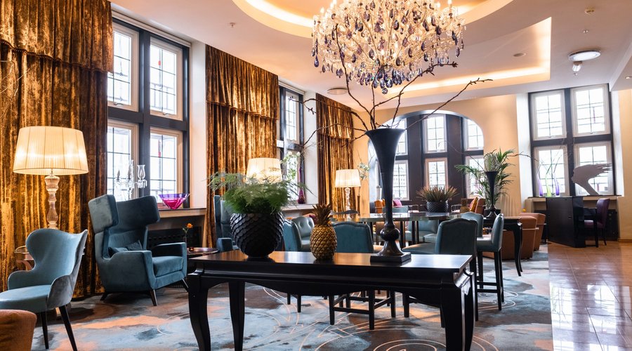 Lobby.