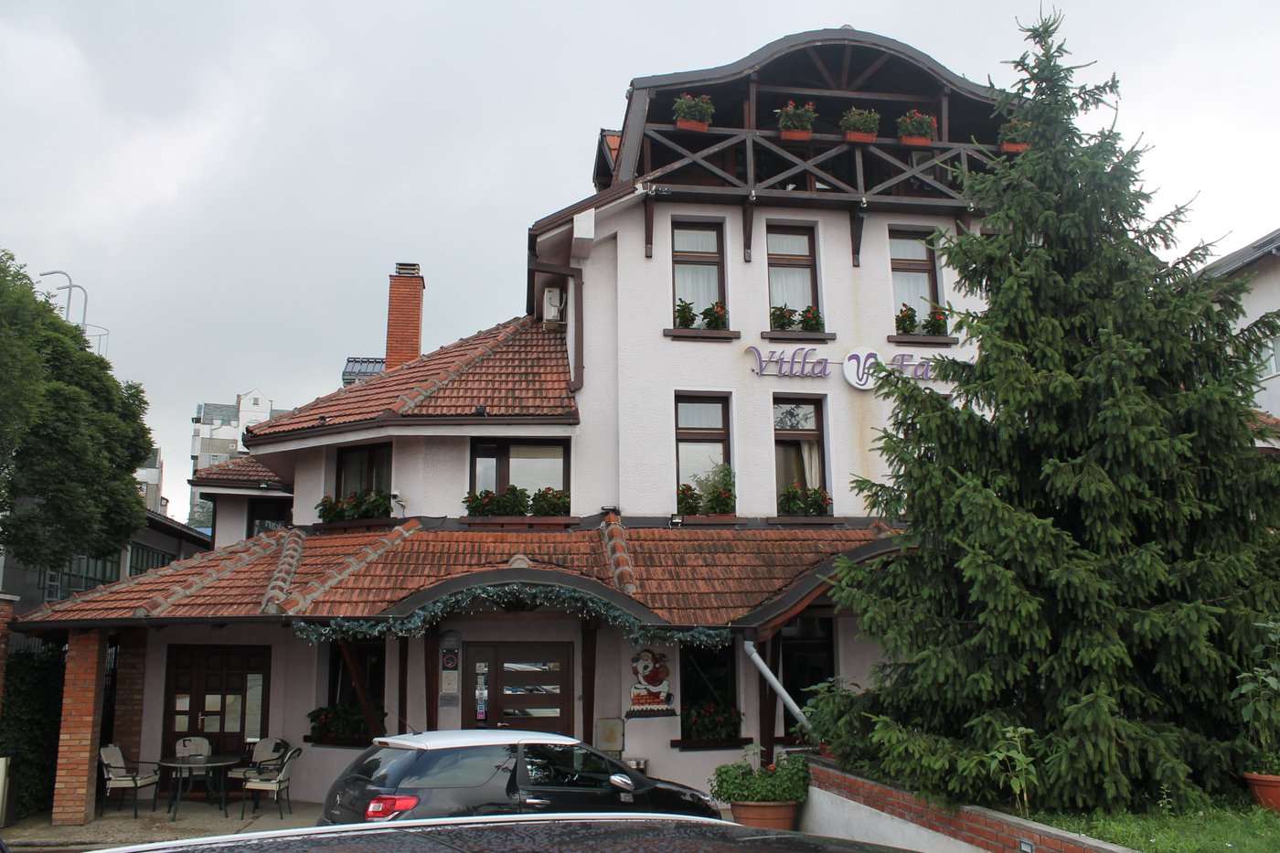 GARNI HOTEL VILLA FAMILY (Belgrade) - Villa Reviews & Photos - Tripadvisor