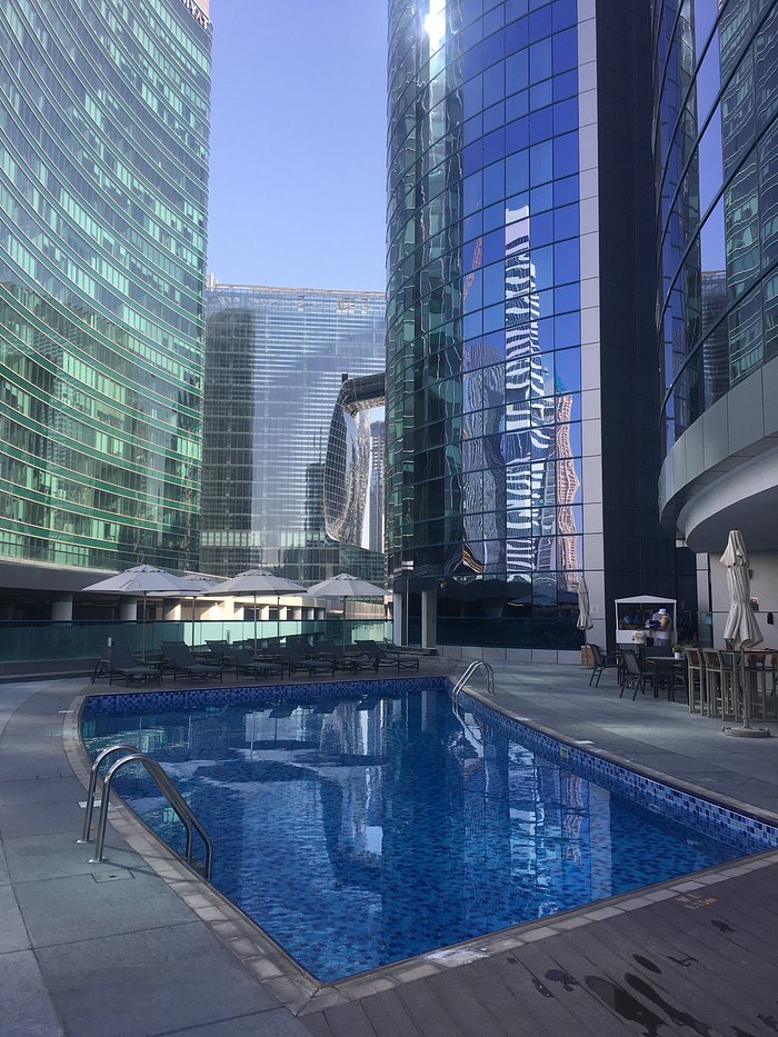 Radisson Blu Hotel Dubai Waterfront 수영장 사진 및 리뷰 트립어드바이저 