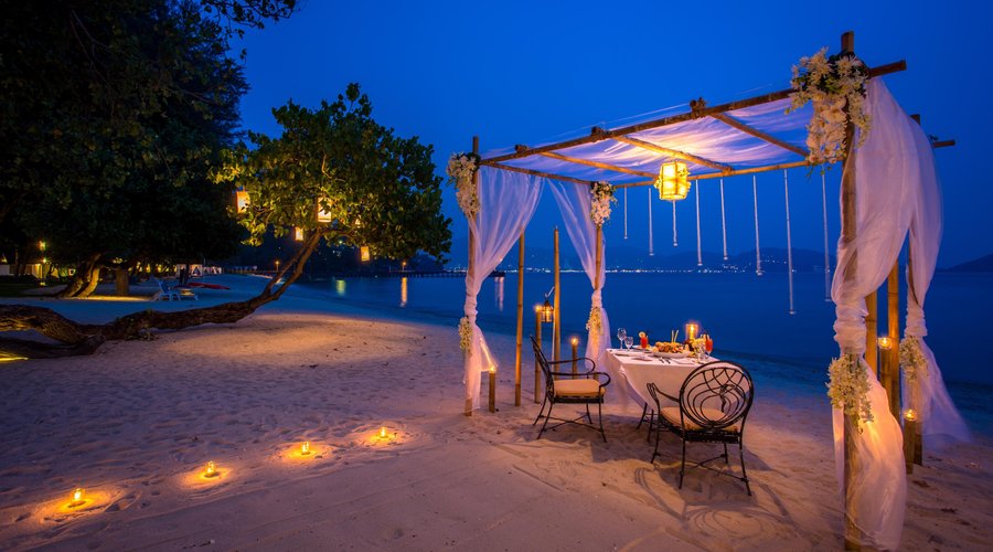 MOST ROMANTIC BEACHFRONT DINNER IN PHUKET
Experience the most romantic beach dinner in Phuket. Spend the night of your lifetime in your very own private candle-lit beach cabana with your toes in the sand while starring into the twinkling lights of Patong beach. Book today and make the most out of your special occasion at the most romantic and unique beach restaurant in Phuket. >>> www.phuketromanticdining.com