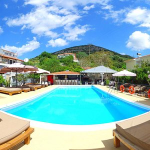 Anthis Studios in Samos, image may contain: Resort, Hotel, Villa, Pool