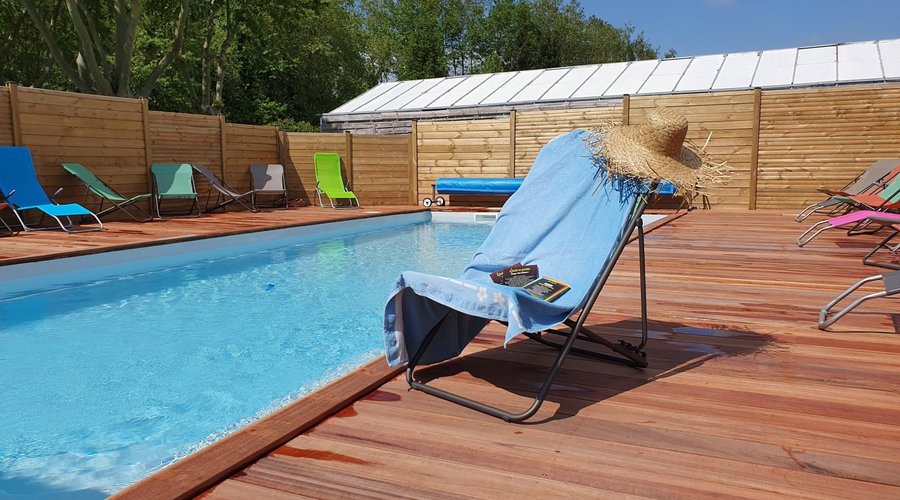 La piscine chauffée du camping