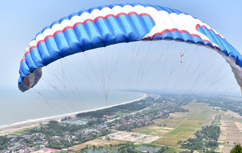 Paragliding