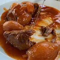 Rind mit Zwiebeln