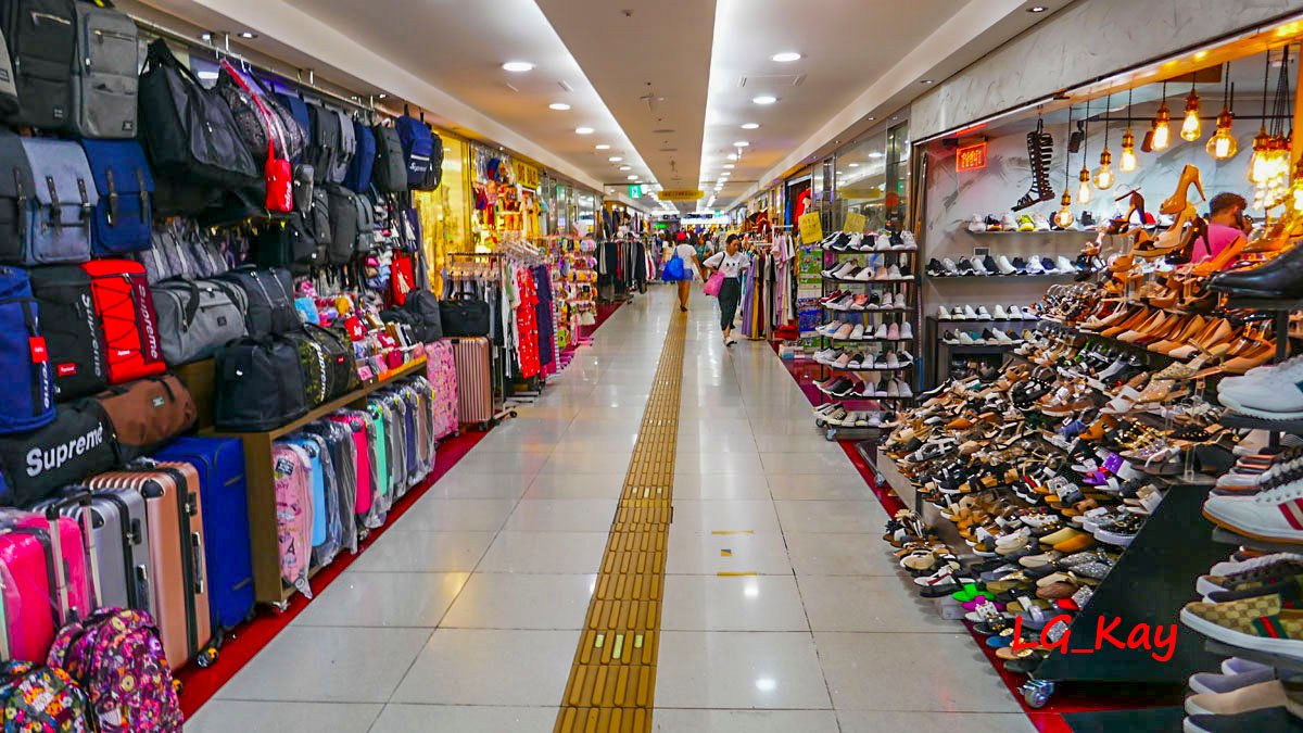 MYEONGDONG UNDERGROUND SHOPPING CENTER Se l Qu SABER antes de ir