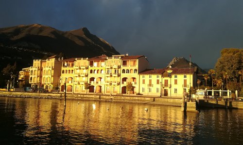 TRAMONTO ZONA IMBARCADERO