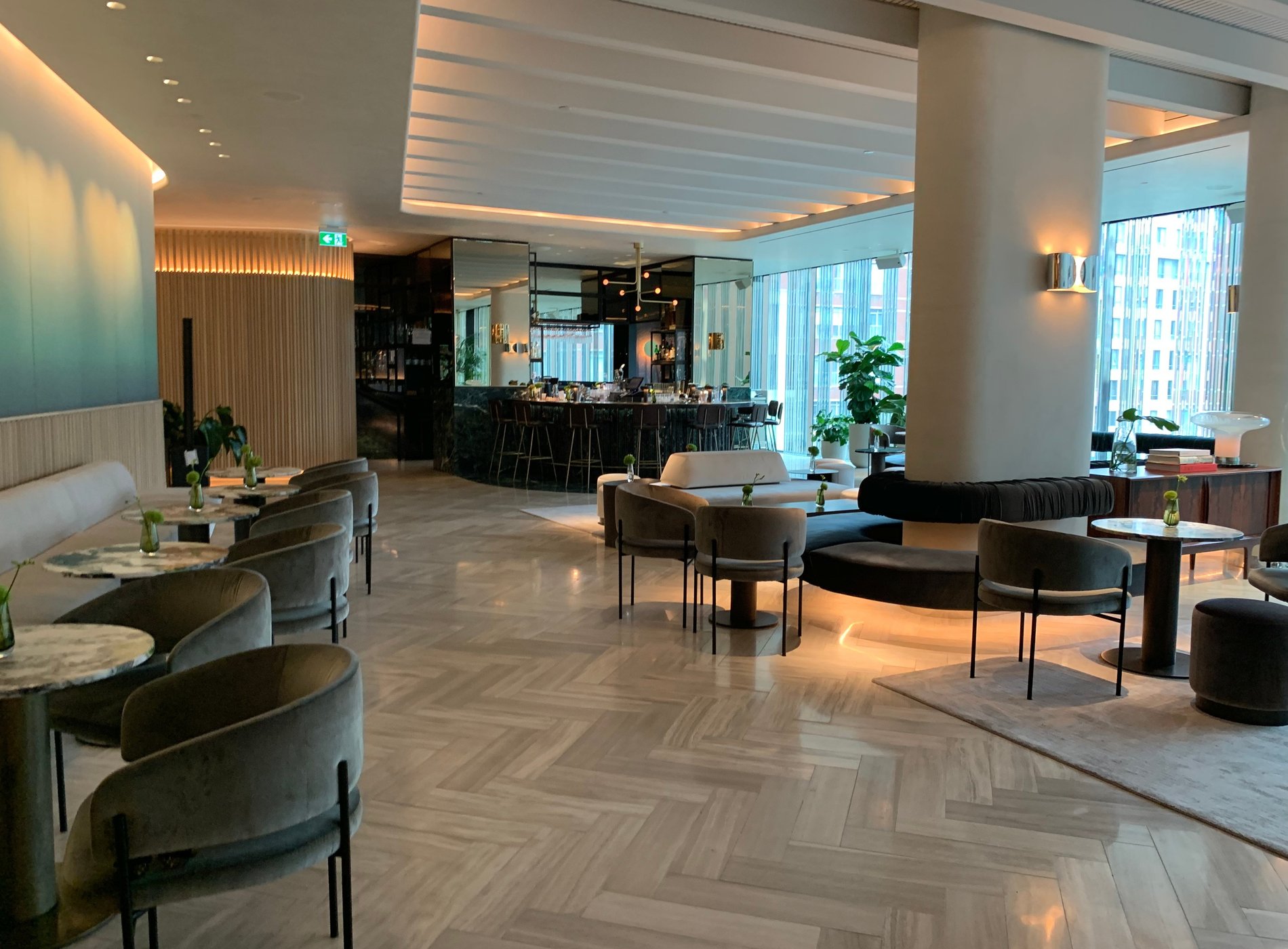 Four Seasons Hotel Montreal by null