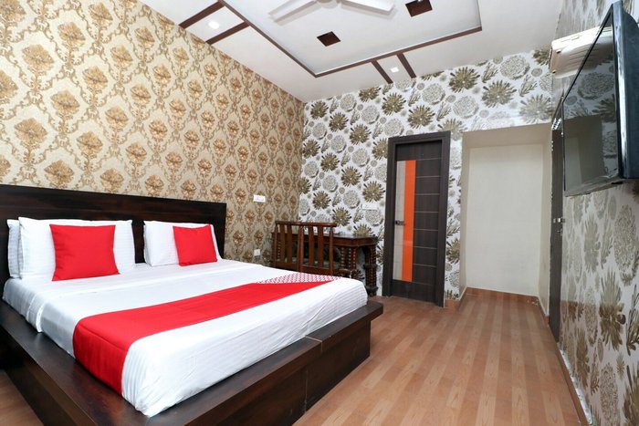 HOTEL PRESIDENT - Prices & Lodge Reviews (Bathinda, India - Punjab)