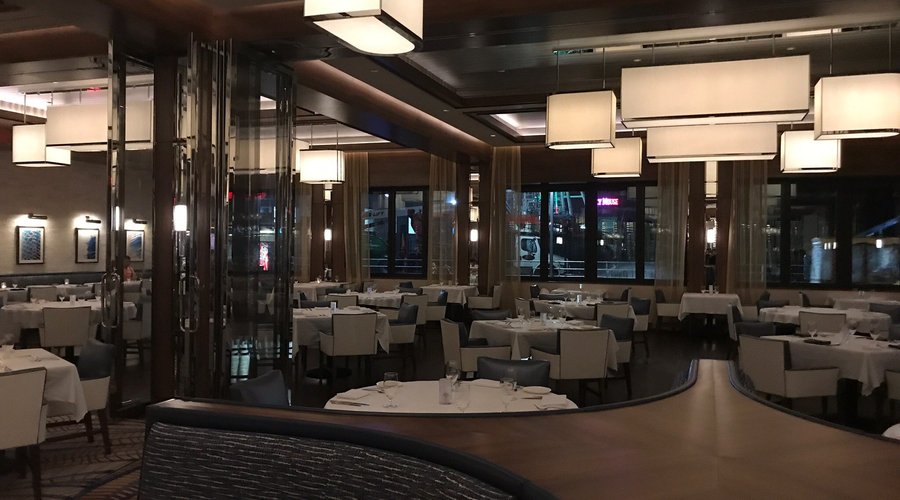 Council Oak Steaks and Seafood