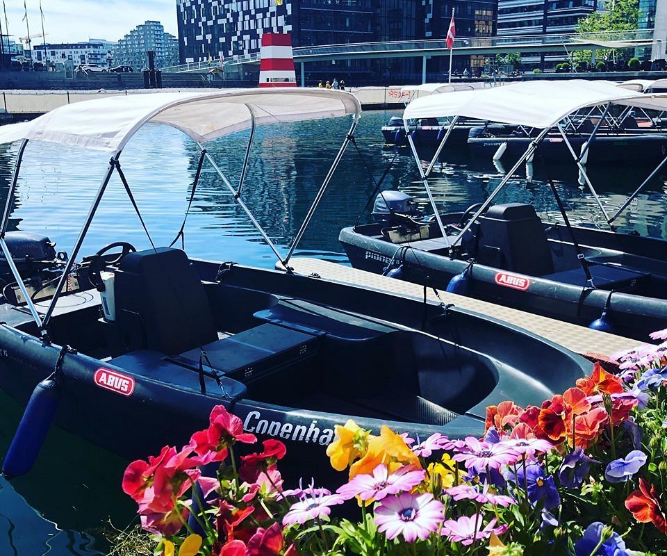 Copenhagen: 1, 2 or 3-Hour Boat Rental (No License Required