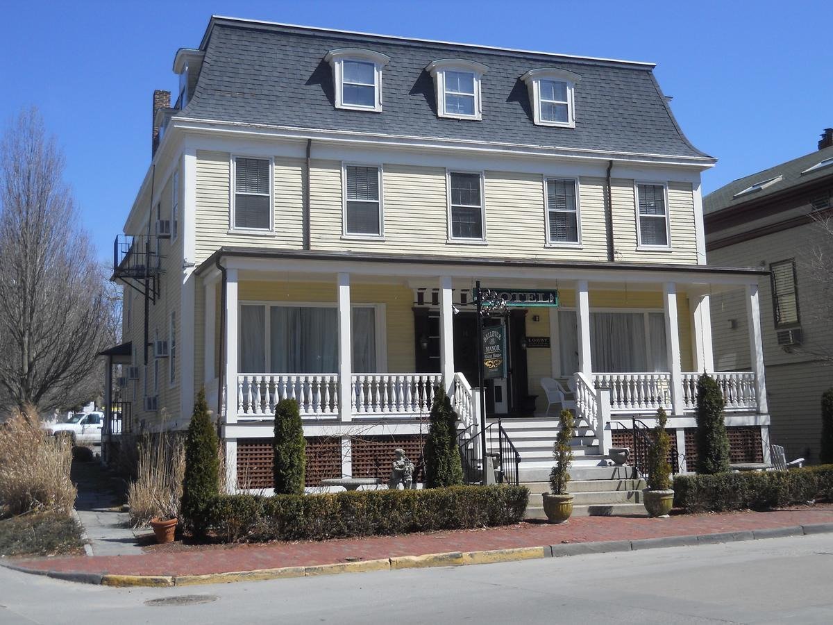 BELLEVUE MANOR - Prices & B&B Reviews (Newport, RI) - Tripadvisor