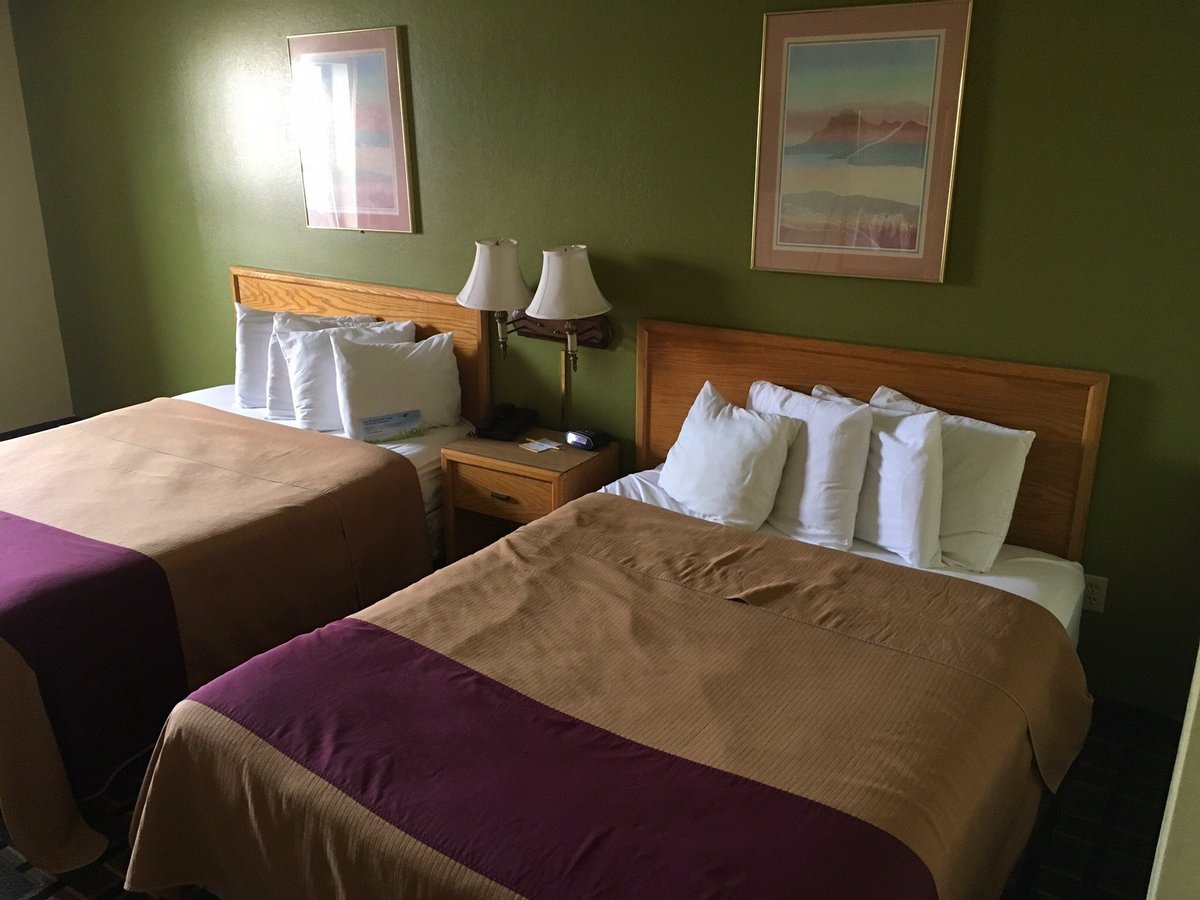 DAYS INN BY WYNDHAM PARK CITY KANSAS $65 ($̶7̶1̶) - Prices & Hotel ...