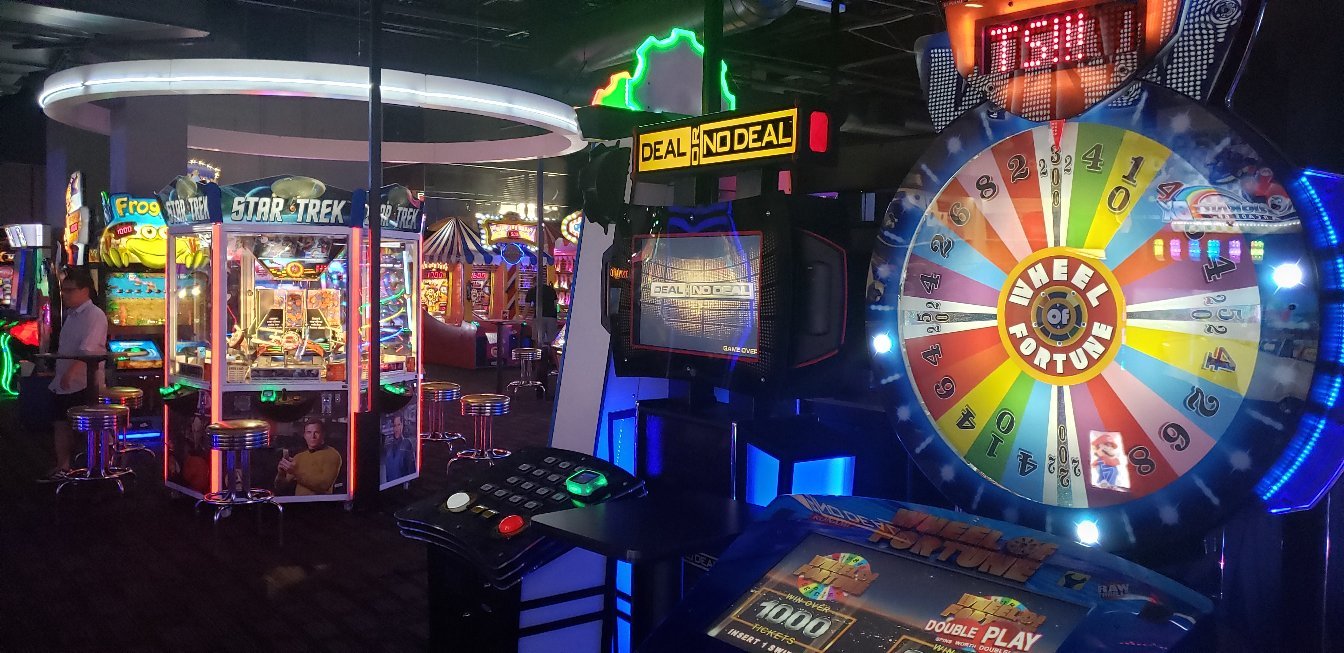 DAVE & BUSTER'S - ARCADE (Happy Valley) - Qué DEBES Saber Antes De Ir