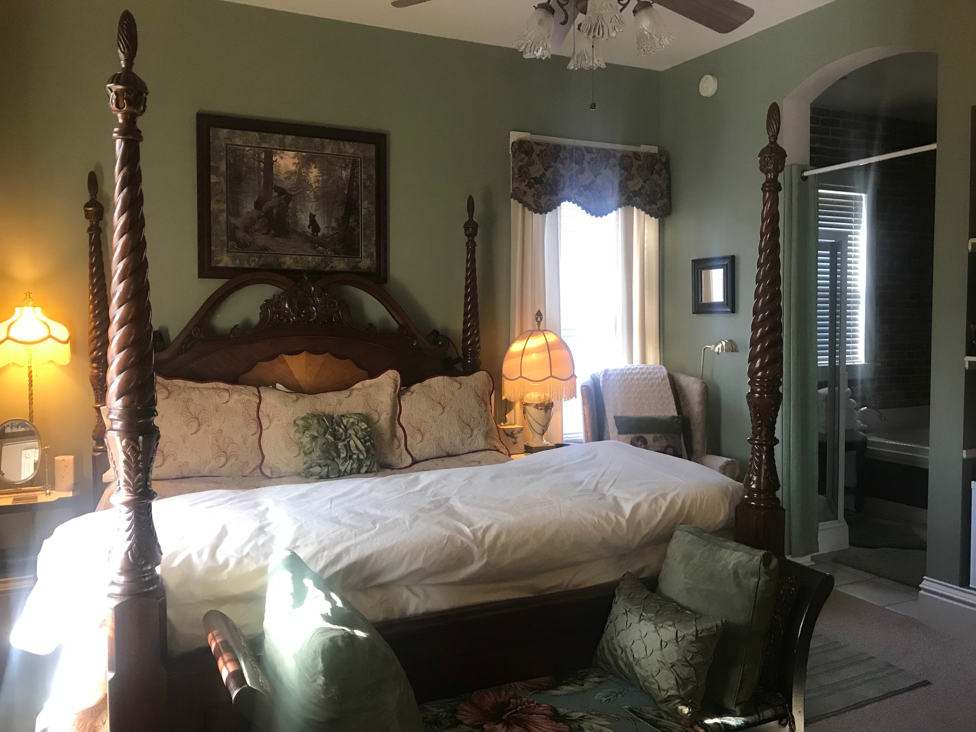 Historic Iron Horse Inn Rooms: Pictures & Reviews - Tripadvisor