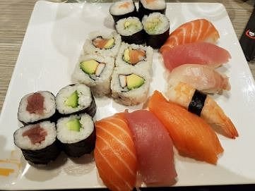 Plateaux Sushi daily - Picture of sushi daily, Anglet - Tripadvisor