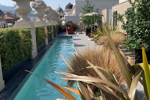 Pool och strand