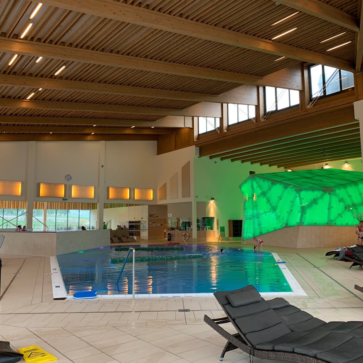 чешские нудисты в бассейне Narzissen Vital Resort, Бад-Аузее: лучшие советы перед посещением -  Tripadvisor