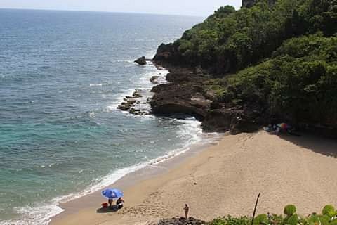 Rock Climbing in Puerto Hermina Beach (Quebradillas), Puerto