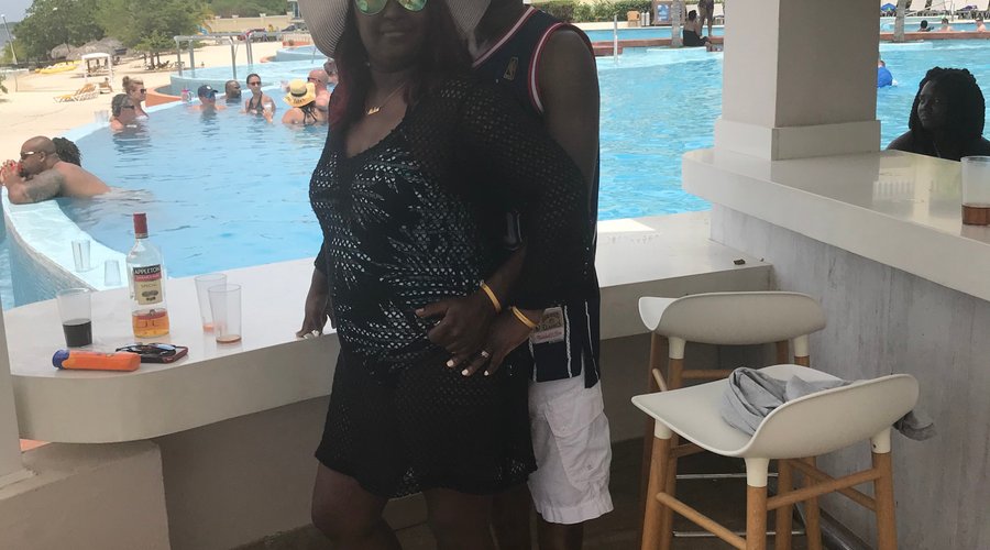 Mr and Mrs . Jones