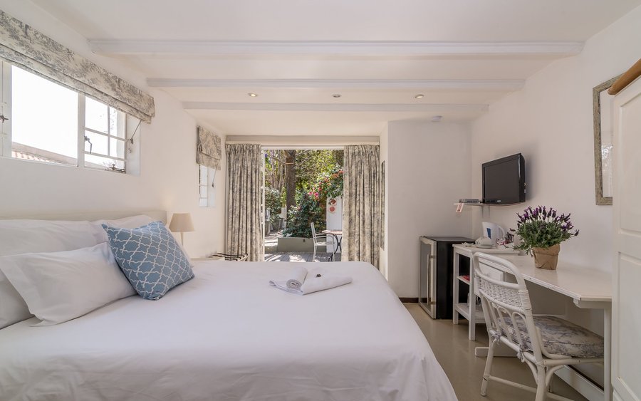 Starling - Luxury Room
King / Twin beds
En suite shower