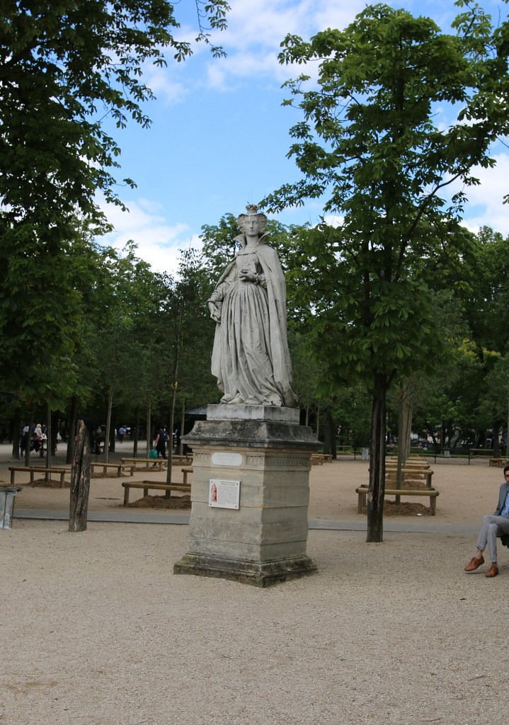La statue de Marie Stuart (Paris) - All You Need to Know BEFORE You Go