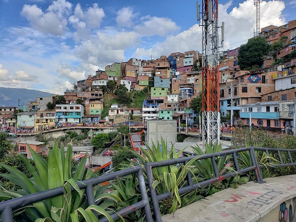 Comuna 13 (Medellin) - All You to Know BEFORE You (2023)