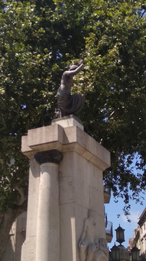 Imagen 3 de Monumento a Narciso Monturiol