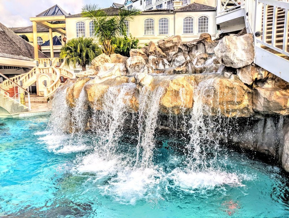 Sandals Regency La Toc