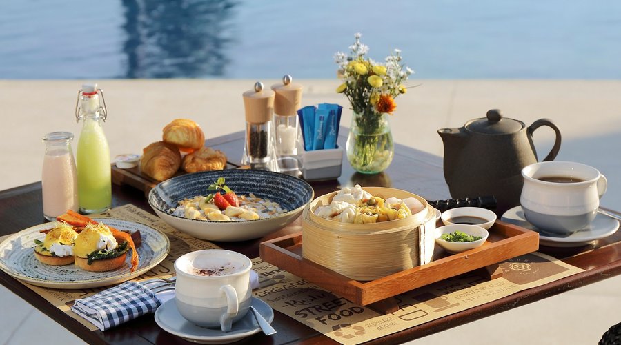 Breakfast by the Pool