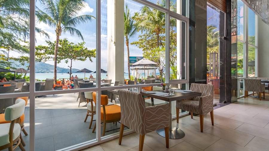 Beachfront dining