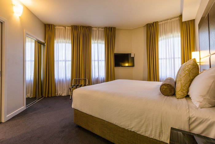 Amora Hotel Riverwalk Melbourne Rooms: Pictures & Reviews - Tripadvisor