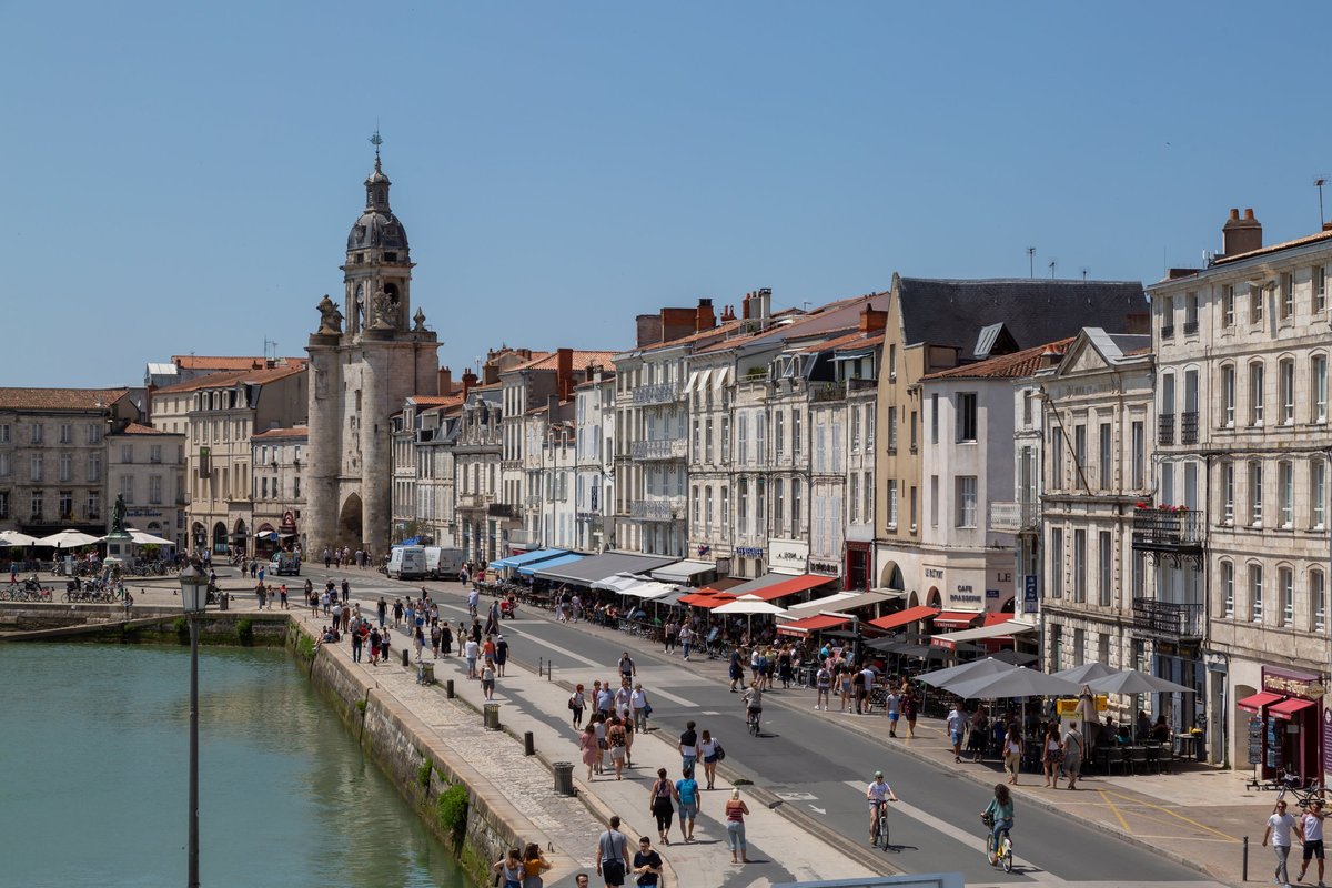 Hotel La Tour de Nesle La Rochelle Vieux Port Rooms: Pictures & Reviews ...