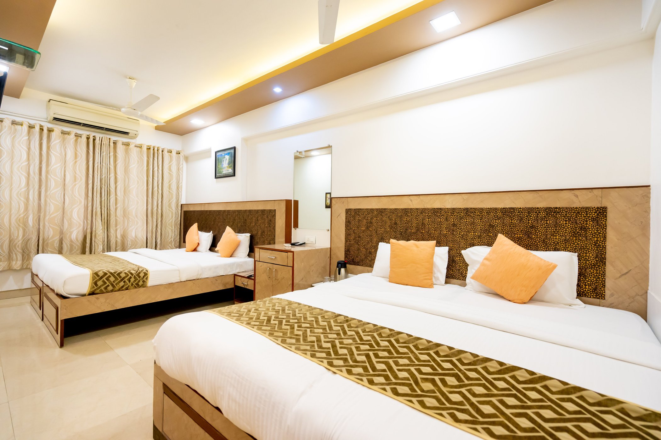 Hotel Mina International by null