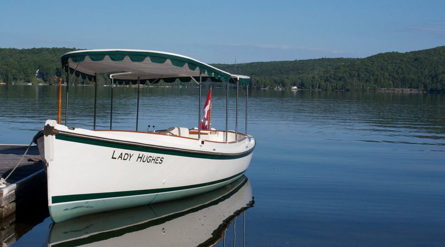 Lady Hughes awaits an afternoon cruise