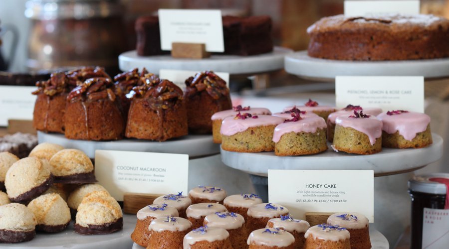 Afternoon cakes 
