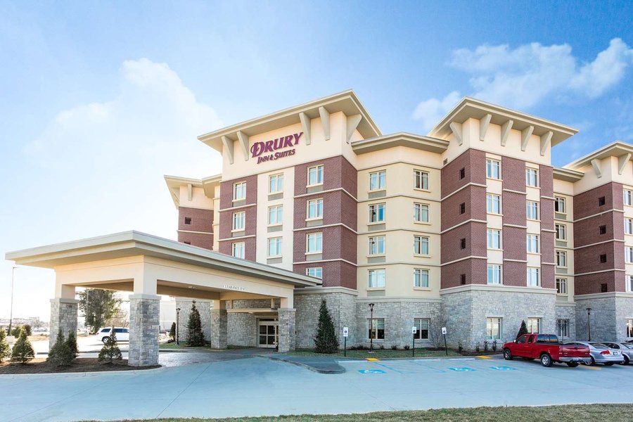 DRURY INN SUITES LOUISVILLE NORTH  95     1  2  0    Updated 2021