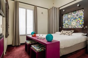 Room & Suite