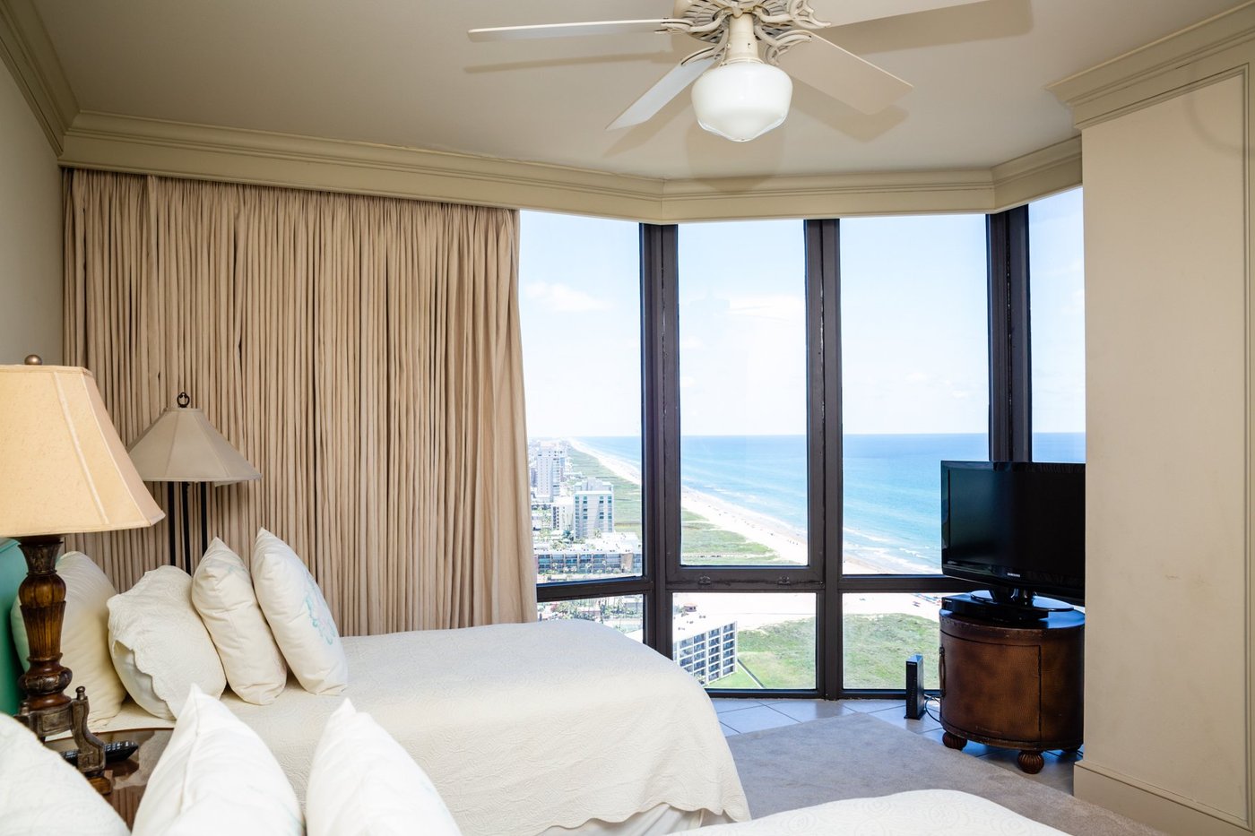 BRIDGEPOINT CONDOMINIUMS Prices & Condominium Reviews (South Padre