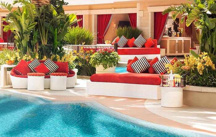 New York - New York Hotel & Casino Las Vegas - Pool season is still  thriving in #Vegas 😎 Make the most of the sunshine with a lounge chair,  daybed or cabana