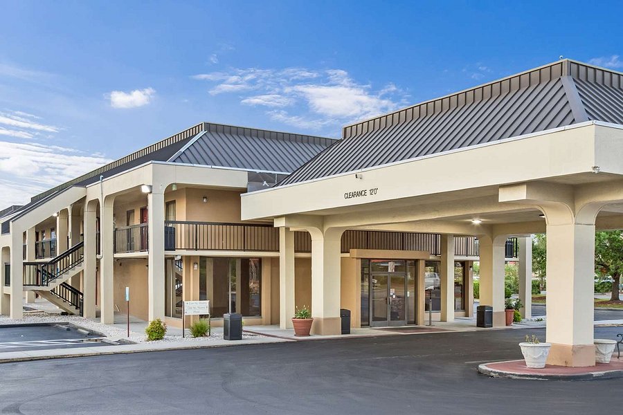Budget Pet Friendly Hotel In Tampa Fl 33619 Red Roof Inn