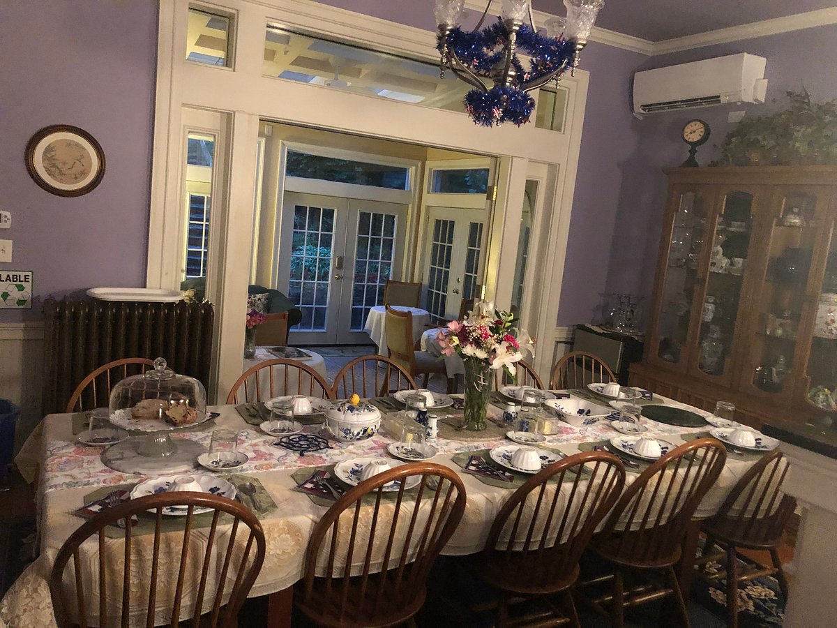SUTTON HOUSE BED & BREAKFAST - Prices & B&B Reviews (Center Harbor, NH)