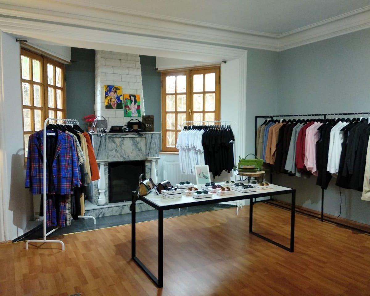 Friends shop. YULIKO & friends Concept Store. Магазин одежды в Тбилиси. Шоурум одежды в Грузии. Магазины одежды в Грузии.