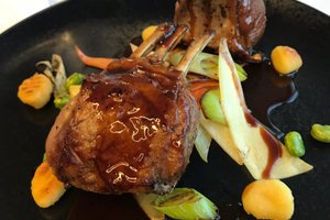 餐饮